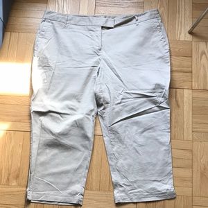 Charter Club Tan Chino Crops 20W STRETCH